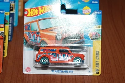 AUSTIN - MINI VAN - 1967 - HOT WHEELS 2025 - SCALA 1/64 - Immagine 1 di 4
