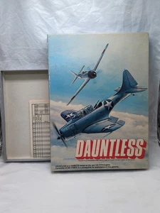 *Scatola quasi vuota* Dauntless Avalon Hill scatola gioco da tavolo con foglio di registro - Foto 1 di 15