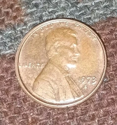 1973 S S/S Lincoln Memorial Penny Doubled Die Obverse Cent Red DDO Error Coin - Image 1 of 4