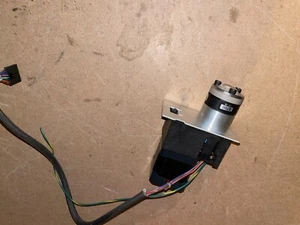 Rheodyne 9750E-029 Motorised switching valve - Dionex LC25 Column Ov. Degasser - Picture 1 of 3