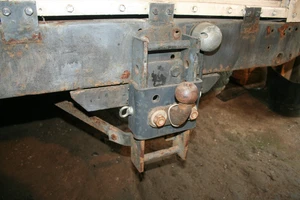 Landrover Defender - Dixon Bate adjustable tow hitch - good useable part - Picture 1 of 3
