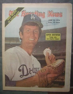 22 de junio de 1974 Sporting News with L.A. Dodgers Super Southpaw Tommy John Cover - Imagen 1 de 4