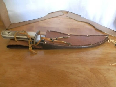 VINTAGE HANDMADE BOWIE KNIFE STAG HANDLE W/ LEATHER SHEATH,ARMY TX EX CONDITION - Image 1 of 4