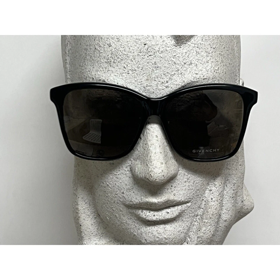 Givenchy sunglasses. brand New. Fabulous! All black. Made in Italy. GV7108/s - Image 1 of 4