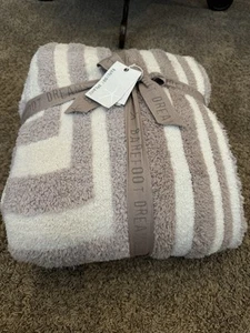 NEU $ 198 BAREFOOT DREAMS CozyChic Wohndecke Prismatic 54” x 72” Neu mit Etikett - Bild 1 von 9