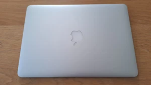 MacBook Air (13 Zoll, 2015) 1,6GHz Dual Core i5 4GB RAM 128GB SSD C02QM9F8G940 - Bild 1 von 17