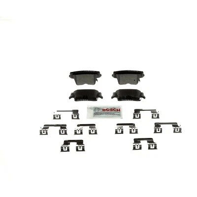 Pastillas de freno semimetálicas Bosch de 3,5 L para Dodge Magnum 2007-2008 con HD traseras Foto 1 de 4