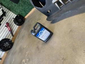 68048953AC 2002-2014 NUEVO MOTOR ANTICONGELANTE REFRIGERANTE MOPAR GENUINO OE - Imagen 1 de 3