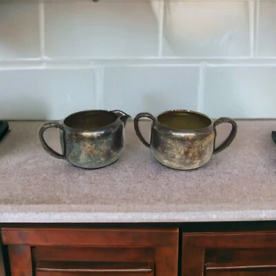 Juego comunitario Tudor Plate Sugar and Creamer Oneida vintage Foto 1 de 4