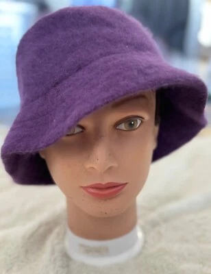 BETMAR NEW YORK MUJER ANGORA MEZCLA DE LANA SOMBRERO CUBO PÚRPURA Foto 1 de 4