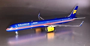 Boeing 757-300 - Icelandair - Independencia - TF-ISX - Modelos NG 1:400 / 45009 - Imagen 1 de 5