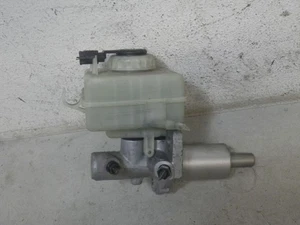 Cilindro freno principale con serbatoio di compensazione 32067179-D BMW 5 TOURING (E61) 525D - Foto 1 di 1