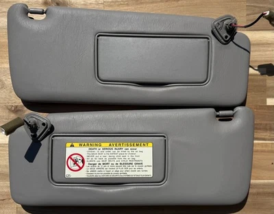 TOYOTA HIGHLANDER 2001-2007 OEM Gray Driver & Passenger Side Lighted Sun Visors — 第 1/3 张图片