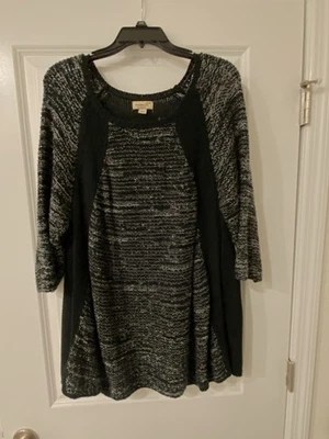 Suéter One World 3X, Tejido Blanco y Negro, Cuello Redondo, Mangas 3/4 Foto 1 de 3