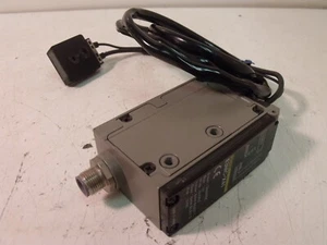 Interruptor fotoeléctrico Omron E3MC-X41 - Imagen 1 de 4