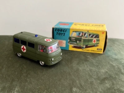 Corgi Toys n. 354 Commer Ambulanza Militare Superba Come Nuova in Scatola Ori... - Immagine 1 di 4