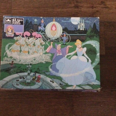 Rompecabezas Cenicienta de colección 63 piezas rompecabezas de piso dorado 17” X 22” ¡Grande!   Foto 1 de 4
