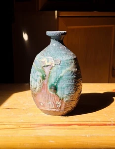 Masterfully made Japanese wood fired Shigaraki - style vase - Picture 1 of 16