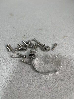 Black & Decker Food Processor FP4200 Replacement Part Assembly Screws - Image 1 of 2