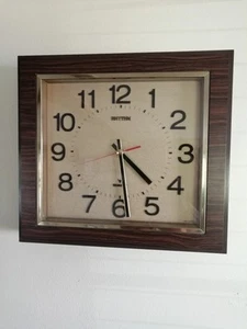 Rhythm Quartz Vintage/Retro Wall Clock - Picture 1 of 12