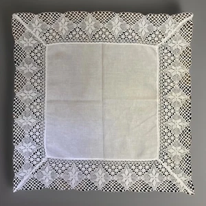 Lot 11 White Linen Napkins Bobbin Crochet Lace Vintage 18x18 Table Setting - Picture 1 of 5