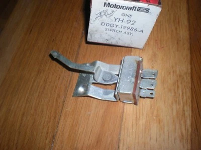 Interruptor de aire acondicionado Mercury Comet 1971 nuevo en stock D0GY-19986-A Foto 1 de 2