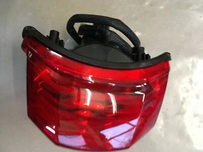 Lámpara trasera Yamaha FZ600/FZ600N '04 Foto 1 de 4
