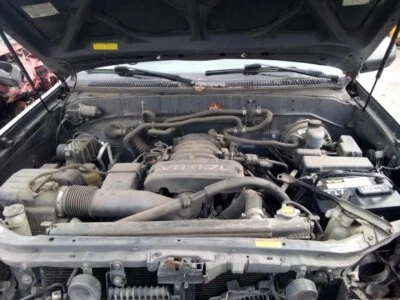 Conjunto de filtro de aire usado se adapta a: Toyota Sequoia 2007 8 cilindros grado A Foto 1 de 4