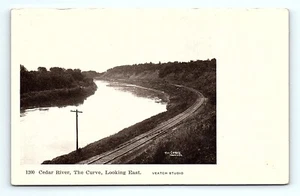 Postcard Iowa Cedar River The Curve Looking East Railroad Tracks - Picture 1 of 3