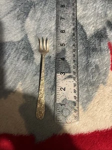 S. Kirk & Son REPOUSSE Sterling Silver Relish Fork, Monogram - Picture 1 of 3