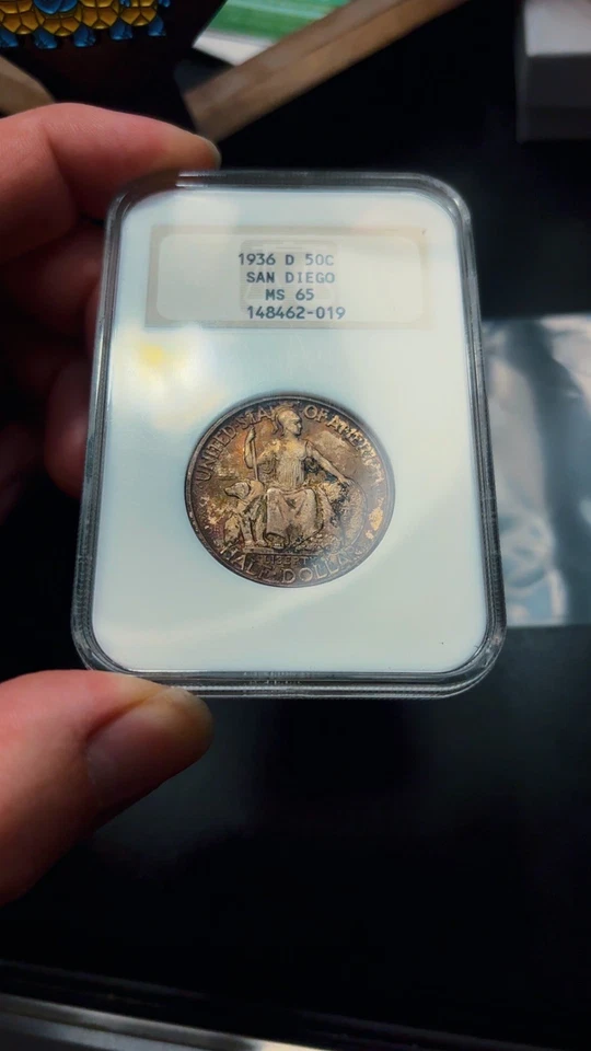 Medio dólar conmemorativo de San Diego 1936-D - soporte antiguo MS65 - hermoso tono Foto 1 de 4
