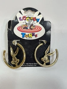 Bugs Bunny Earrings Looney Tunes Warner Bros Pewter Gold Plate Vintage 1992 - Picture 1 of 6