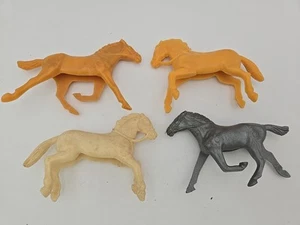 Four original, vintage Tim Mee Western riding Horses - Picture 1 of 3