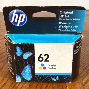 Original HP 62 Tri-Color Tintenpatrone ~ Cyan Gelb Magenta ~ Ablaufdatum 08/2022 - Bild 1 von 5