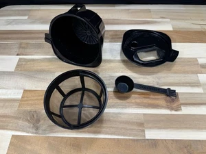 ✅Cuisinart DGB-600 Cestello Filtro Infusione e Coperchio Scoop Macinacaffè - Foto 1 di 9