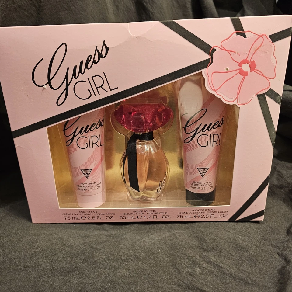 Juego de regalo de 3 piezas de fragancia Guess Girl de GUESS para mujer Guess Girl nuevo en caja Foto 1 de 3