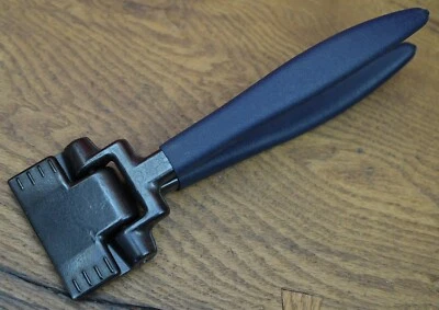 Midwest Tools FCT-M-ST1 Straight Hand Seamer Rubber Grips - Image 1 of 4