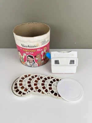 Vintage View-Master Flintstones & Friends Gift Pak Scooby Doo Viewer & 7 Reels - Image 1 of 4