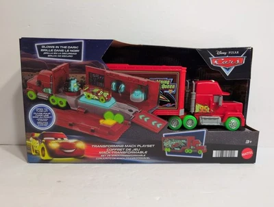 Carros Disney Pixar Glow Racers Mack Hauler - Imagem 1 de 4