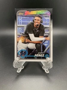 Eury Perez 2024 Topps Series 1 #197 Golden Mirror Image Marlins - Bild 1 von 2