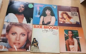 Bundle Of 6 Vinyls Female Singers Whitney Houston Elkie Brooks Carly Simon - Foto 1 di 18