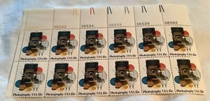 Hoja de 12 estampillas de 15 centavos USPS - Cámara de fotografía - Scott 1758 - Imagen 1 de 4