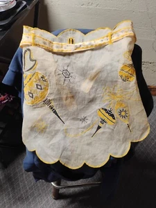 1950s Vintage Yellow Apron Seasonal Design With Gold Motif - Picture 1 of 8