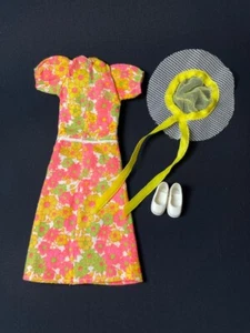 Vintage multicolor floral algodón vestido malla sombrero Sindy blanco zapatos ajuste muñeca 12" - Imagen 1 de 6