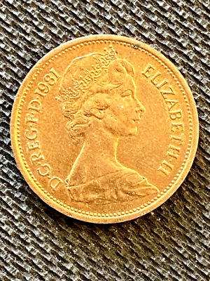 1981 '2 peniques nuevos' D.G.Reg.F.D. MONEDA ISABEL.II. MAGNÍFICO ALTO GRADO Foto 1 de 2