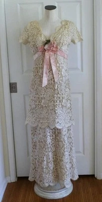 Designer Helen Rose Vtg 50s 60s Ivory Lace 2-Tier Scallop Romance Maxi Dress S/M - Image 1 of 4