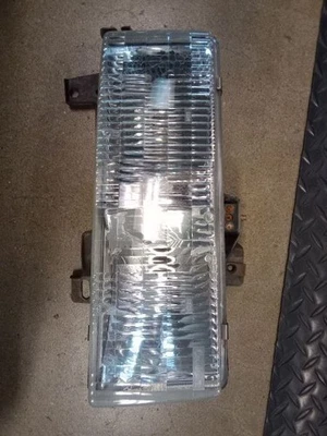 Passenger Right Headlight Composite Fits 96-02 EXPRESS 1500 VAN 60377 - Image 1 of 4