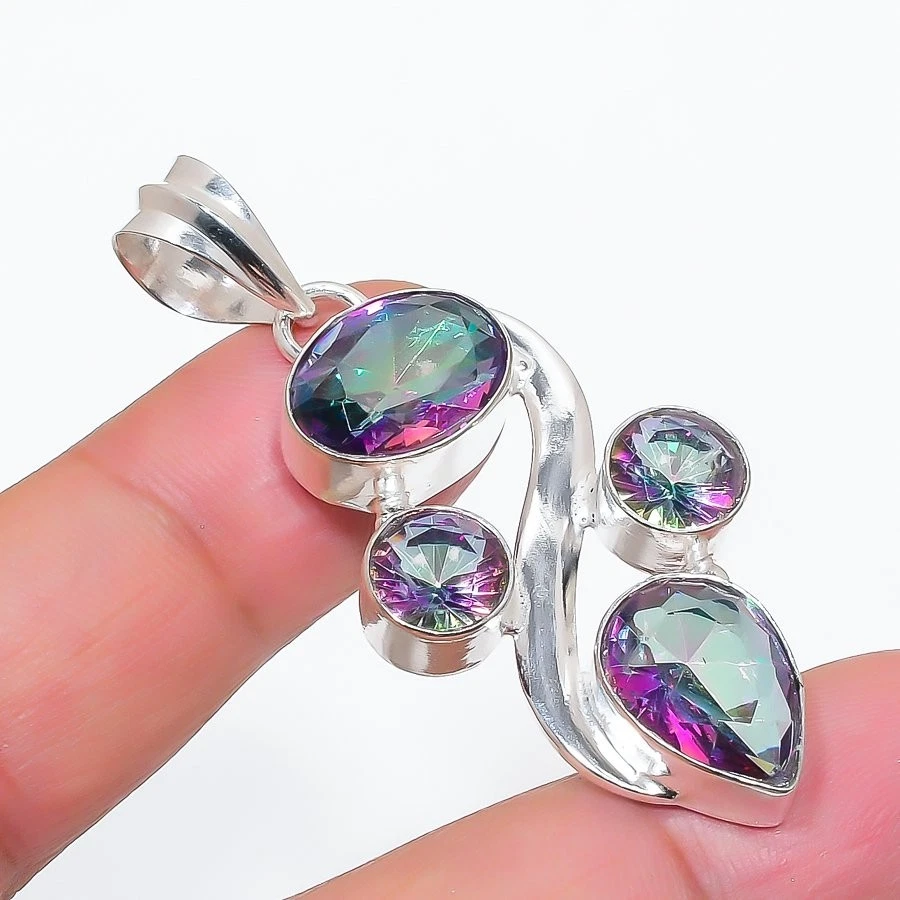 Colgante de joyería de plata de ley 925 hecho a mano con piedras preciosas de topacio místico tamaño 2" Foto 1 de 1