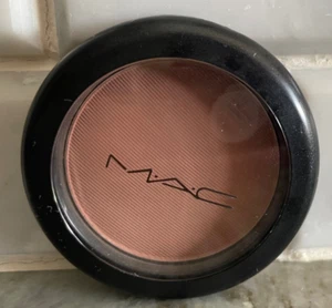 NWOB MAC *PRISM* Blush in polvere opaco ~ fuori produzione e VHTF 0,21 once - Foto 1 di 4