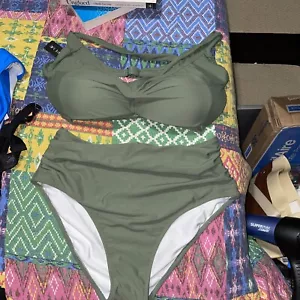 Women’s Olive Green 2 Piece Bikini Swim Suit Swimwear Bathing XL Beach Pool - Picture 1 of 10